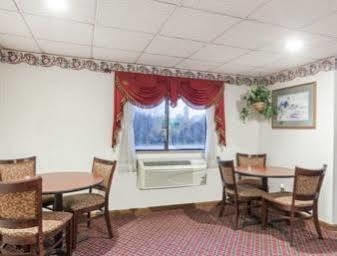 Hotel Auburn Inn
