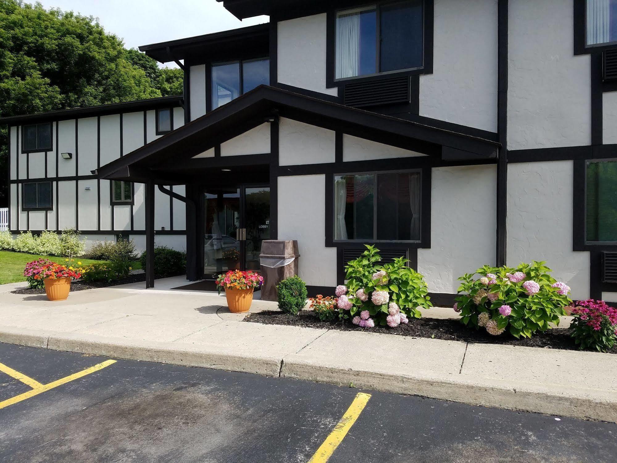 Auburn Inn Hotel 2*